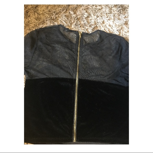 Express Crop Top! - Picture 2 of 4